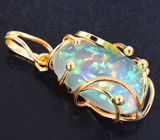 Золотой кулон с ярчайшим кристаллическим эфиопским опалом 7,28 карата Золото
