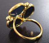 Золотое кольцо с ограненными черными опалами, цаворитом гранатом и сапфирами Золото