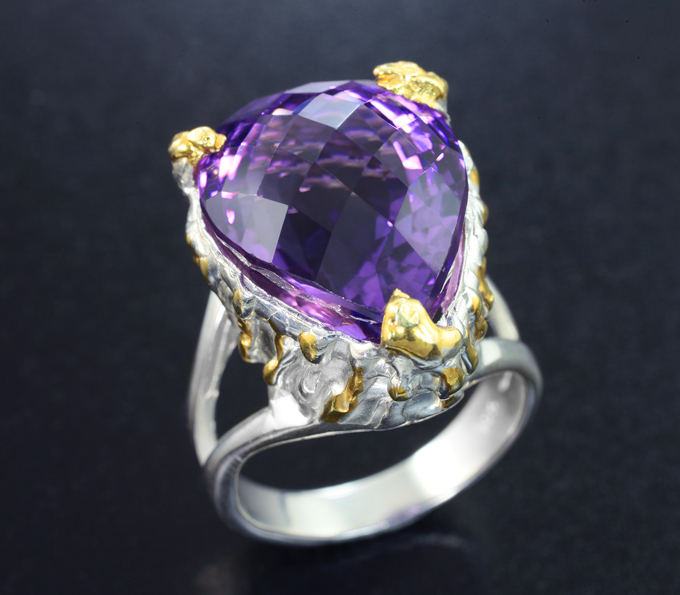Серебряное кольцо с аметистом