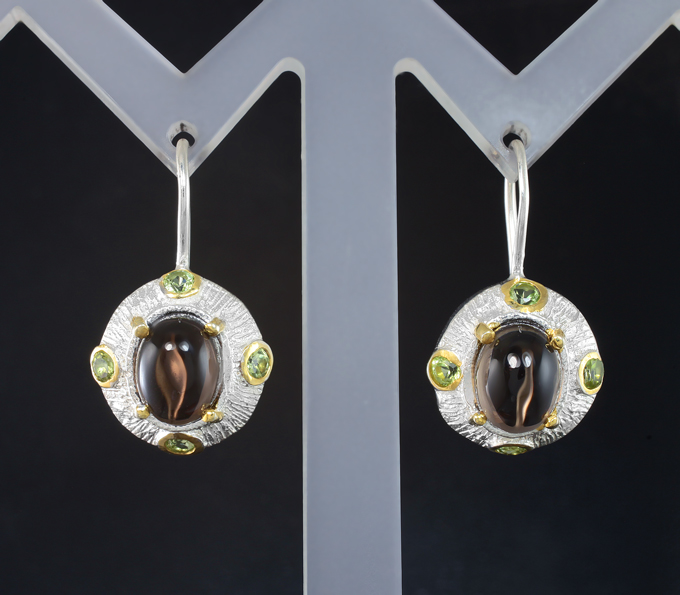 Серебряные серьги с дымчатым кварцем и перидотами