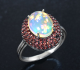 Серебряное кольцо с кристаллическим эфиопским опалом и оранжевыми сапфирами бриллиантовой огранки Серебро 925