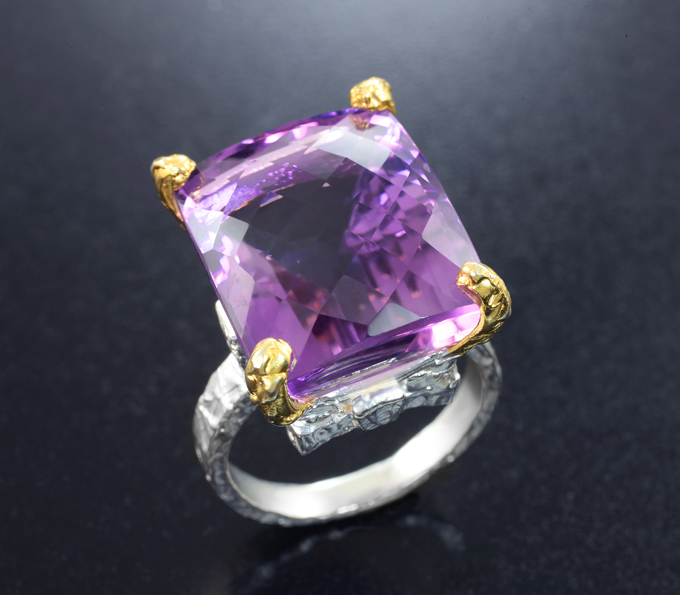 Серебряное кольцо с аметистом 25+ карат