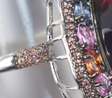 Серебряное кольцо с кристаллическим черным опалом 6,3 карата и разноцветными сапфирами Серебро 925