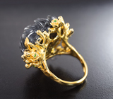 Массивное золотое кольцо с крупным резным лабрадоритом 29,76 карата, цаворитами гранатами и бриллиантами Золото