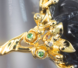 Массивное золотое кольцо с крупным резным лабрадоритом 29,76 карата, цаворитами гранатами и бриллиантами Золото