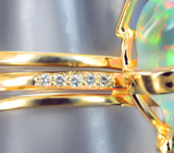 Авторское золотое кольцо с потрясающими эфиопскими опалами 8,22 карата, цаворитами, красными сапфирами и бриллиантами Золото