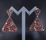 Крупные серебряные серьги с альмандинами гранатами и черными шпинелями Серебро 925