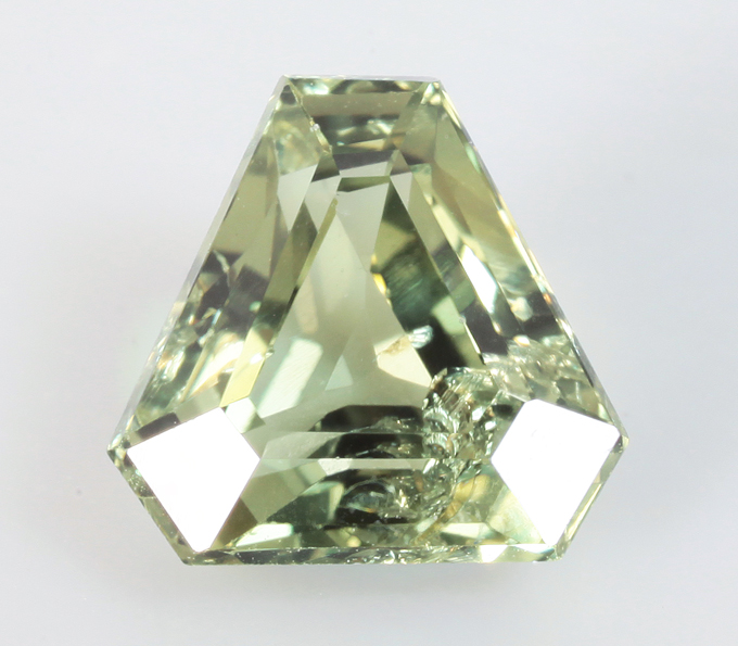 Зеленый сапфир авторской огранки 1,04 карата