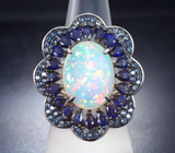 Серебряное кольцо с кристаллическим эфиопским опалом 6,26 карата, синими и васильковыми сапфирами бриллиантовой огранки Серебро 925