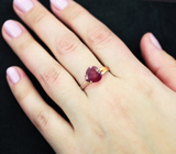 Золотое кольцо с крупным ярким рубином 4,08 карата и розовыми сапфирами Золото