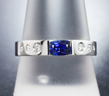 Кольцо с цейлонским синим сапфиром 0,38 карата и бриллиантами Золото