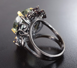 Серебряное кольцо с зеленым аметистом 15+ карат, альмандинами гранатами и турмалинами