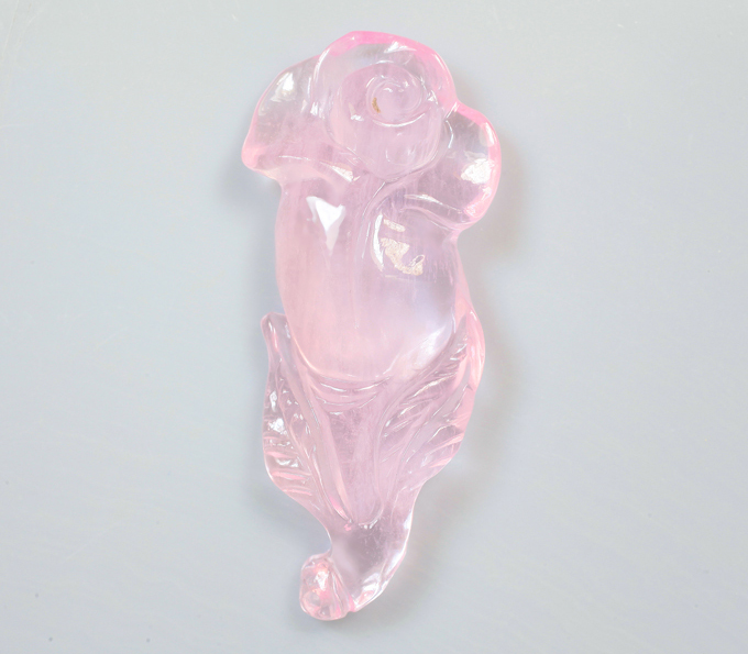 Резной морганит 20,02 карата