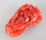 Резной solid коралл 4,5 карата 