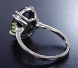 Серебряное кольцо с насыщенным цитрином и цаворитами