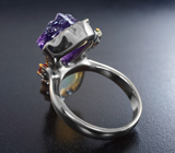 Серебряное кольцо с кристаллическим эфиопским опалом 2,85 карата, аметистом, розовыми турмалинами, диопсидами и цаворитом