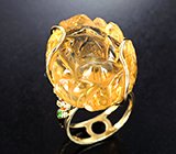 Массивное золотое кольцо с резным медовым цитрином 48,56 карата, цаворитами и бриллиантами