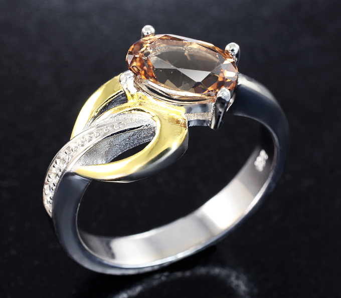 Романтичное серебряное кольцо с империал топазом