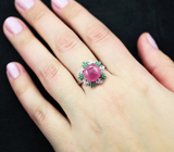 Замечательное серебряное кольцо с крупным кабошоном рубина