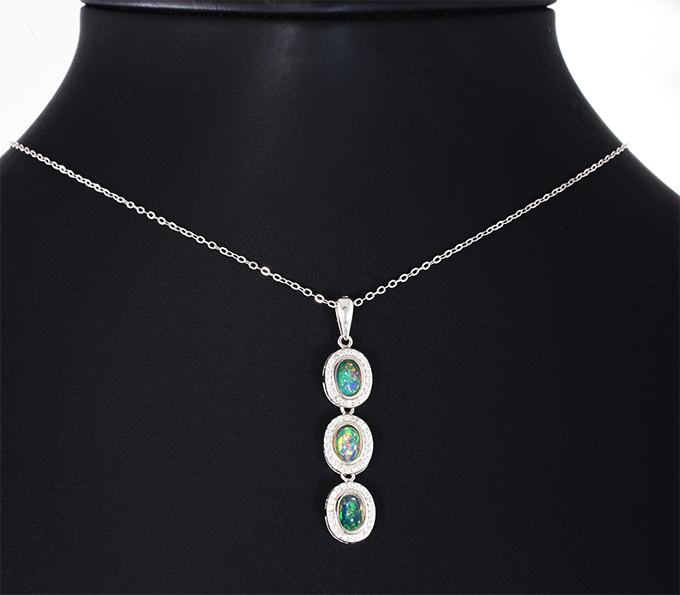 Элегантный серебряный кулон с кристаллическими эфиопскими опалами + цепочка