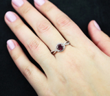 Симпатичное серебряное кольцо с родолитом