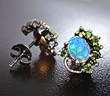 Серебряные пусеты с кристаллическими эфиопскими опалами и диопсидами Серебро 925