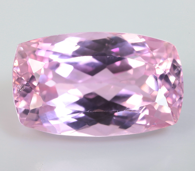 Кунцит 10,42 карата