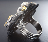 Серебряное кольцо с жемчугом 22,2 карата и перидотом