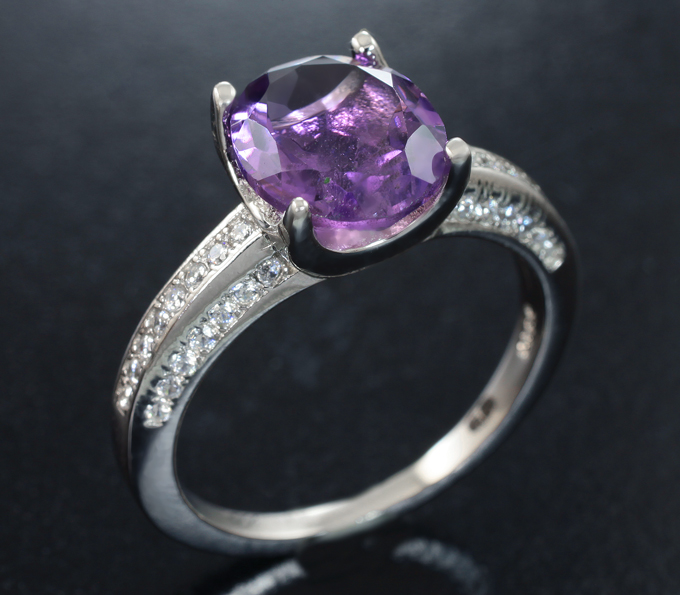 Стильное серебряное кольцо с аметистом