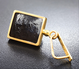 Золотой кулон с уникальным резным 3-D турмалином 15,94 карата и изумрудами Золото