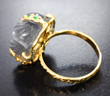 Золотое кольцо с резным лабрадоритом 15,89 карата и цаворитами