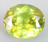 Зеленый сфен 2,7 карата 