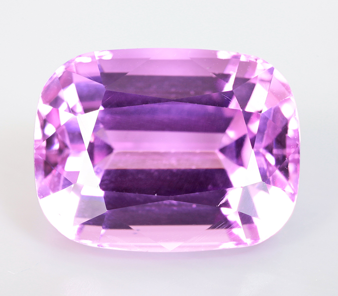 Кунцит 15,11 карата