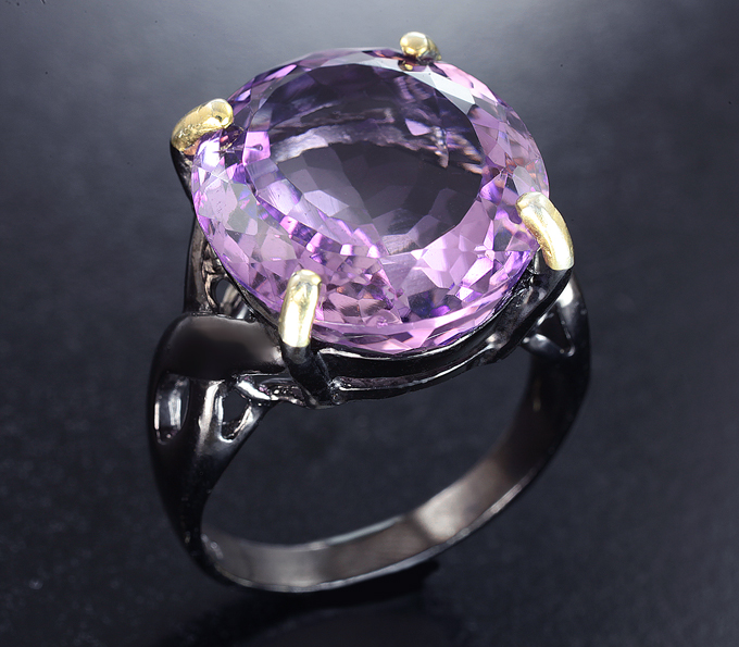 Серебряное кольцо с аметистом 10,85 карата