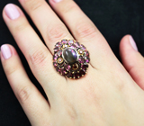 Серебряное кольцо с кристаллическим черным опалом, родолитами и альмандинами гранатами