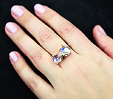 Серебряное кольцо с лунным камнем 4,77 карата и синими сапфирами