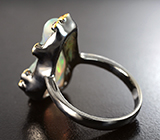 Серебряное кольцо с кристаллическим эфиопским опалом 6,52 карата, желтыми сапфирами и родолитами