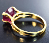 Золотое кольцо с насышенным рубином 3,75 карата Золото