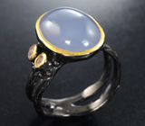 Серебряное кольцо с халцедоном и топазами Серебро 925