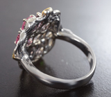 Серебряное кольцо cо шпинелями 2,91 карата и цаворитами