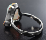 Серебряное кольцо с кристаллическим эфиопским опалом 3,82 карата и разноцветными сапфирами