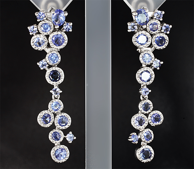 Впечатляющие серебряные серьги с танзанитами
