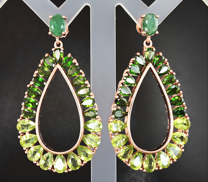 Крупные серебряные серьги с перидотами, диопсидами и изумрудами