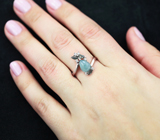 Изящное серебряное кольцо с редким грандидьеритом и сапфирами 