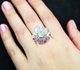 Эффектное серебряное кольцо с ограненным эфиопским опалом и танзанитами Серебро 925