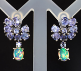 Эффектные серебряные серьги с кристаллическими эфиопскими опалами и танзанитами Серебро 925
