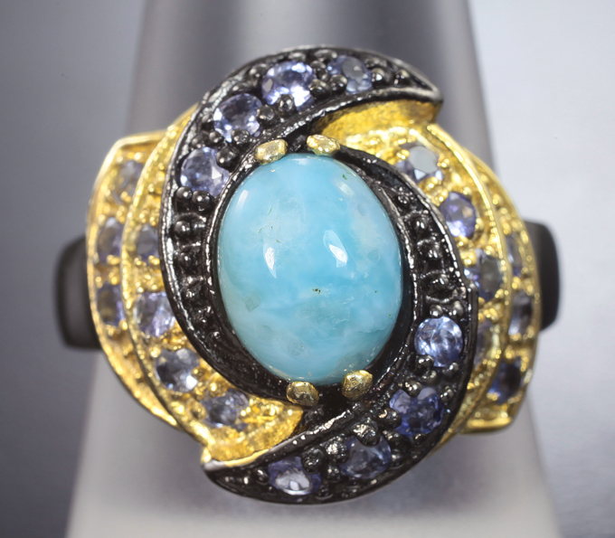Серебряное кольцо с ларимаром и танзанитами