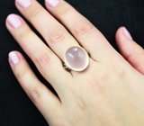 Серебряное кольцо с розовым кварцем 12+ карат и перидотами