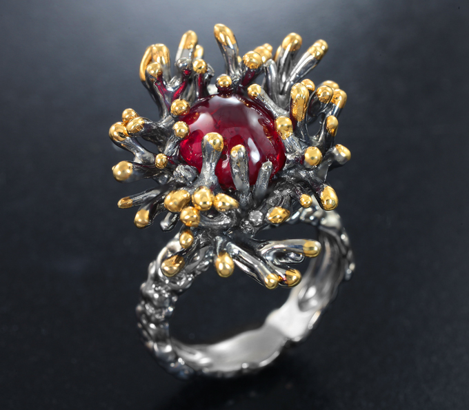 Серебряное кольцо с рубином 5,3 карата