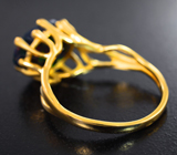 Золотое кольцо с ограненным черным опалом 2,88 карата